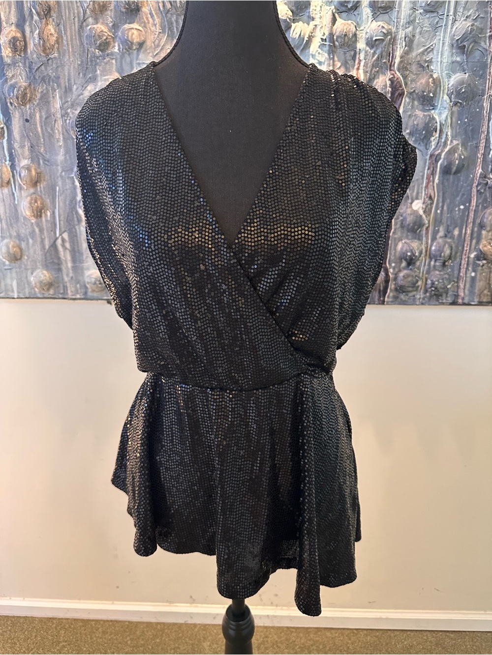 2️⃣Ricki's Lg Black Sequin Style Trim Blouse